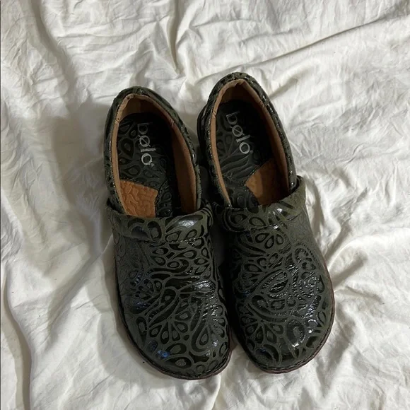 BOLO Green Leather and Brown Embossed Mules - Picture 2 of 4